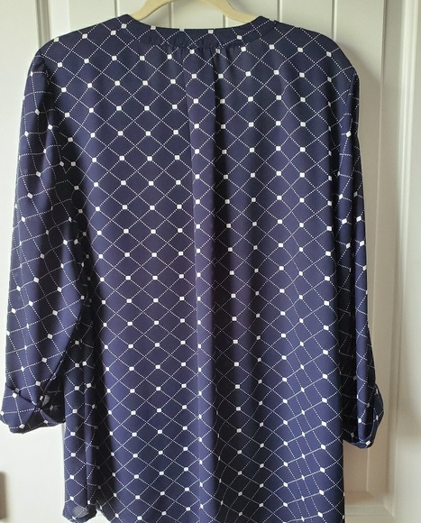 Blouse - Picture 2 of 2